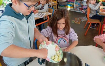 Préparation de la compote à l’école