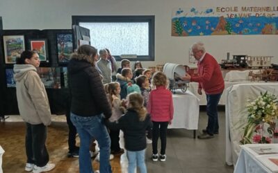 Visite exposition ARZOU à la salle des fêtes de Squiffiec